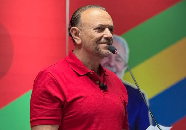 Apoiado por Lula, Edinho Silva é eleito o novo presidente do PT