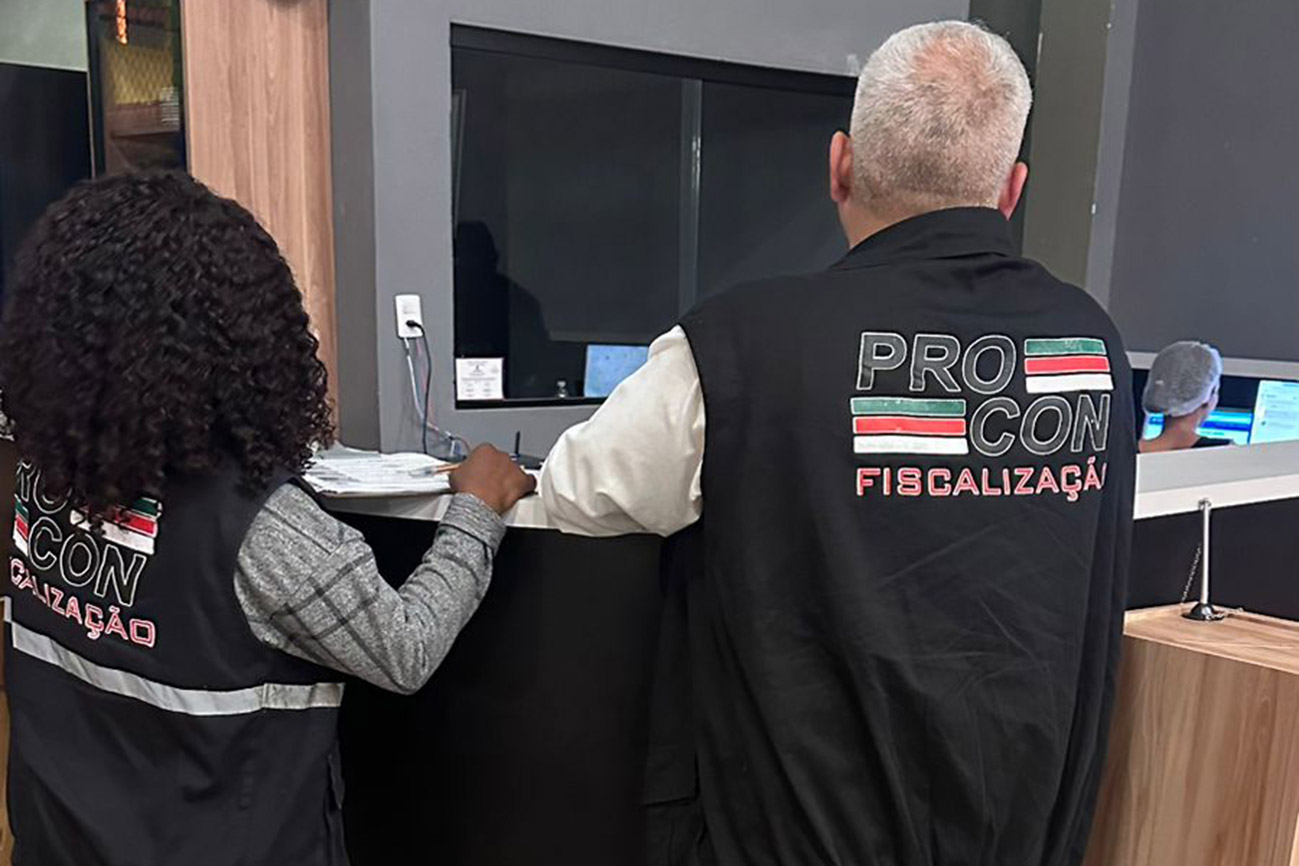 Procon fiscaliza pizzarias em Feira de Santana e orienta sobre cobrança indevida de pizzas com dois sabores