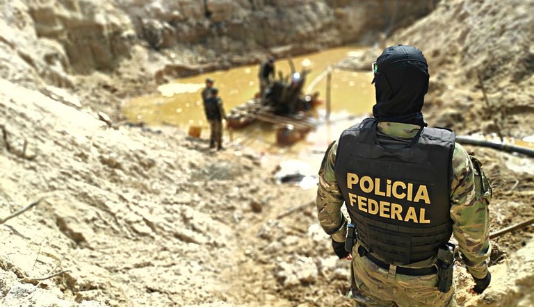 Polícia Federal combate mineração ilegal de ouro na Bahia