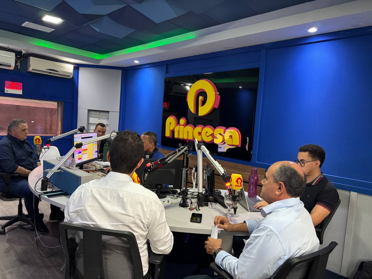 Tarifas dos EUA já causam prejuízos ao Brasil antes mesmo de entrarem em vigor, alertam empresários