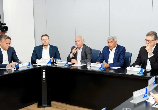 Governo da Bahia e FIEB discutem impactos da taxação imposta pelos EUA