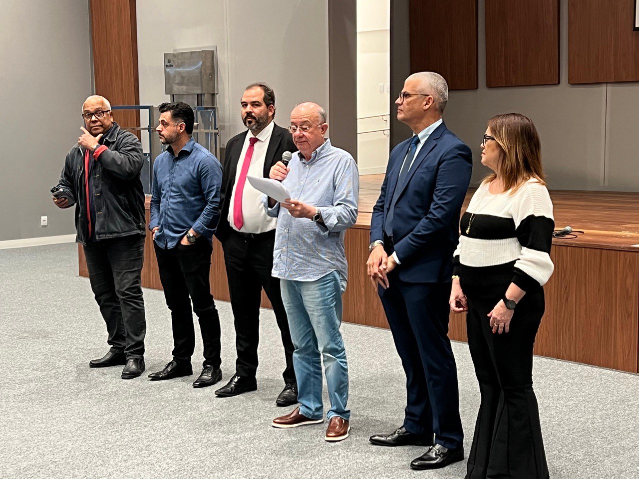 Prefeitura realiza enquadramento de 150 professores e anuncia mais etapas até novembro
