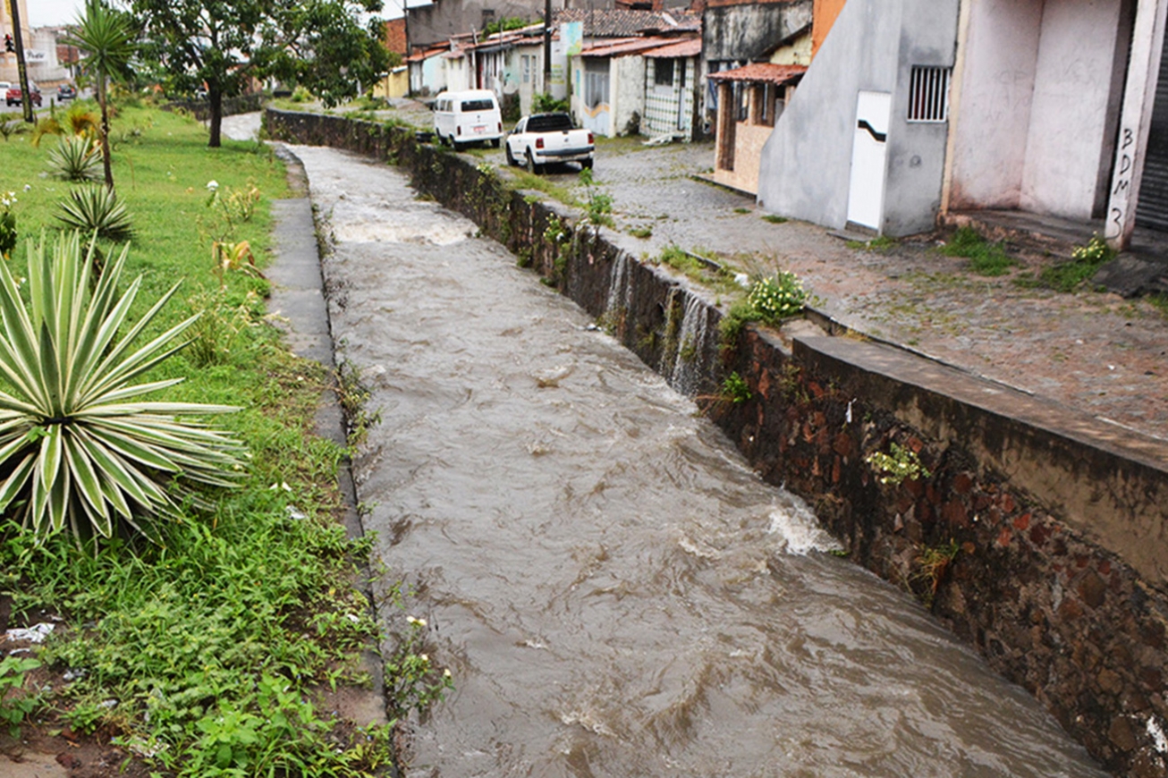 Vigilância Epidemiológica reforça ações de combate à leptospirose em Feira de Santana