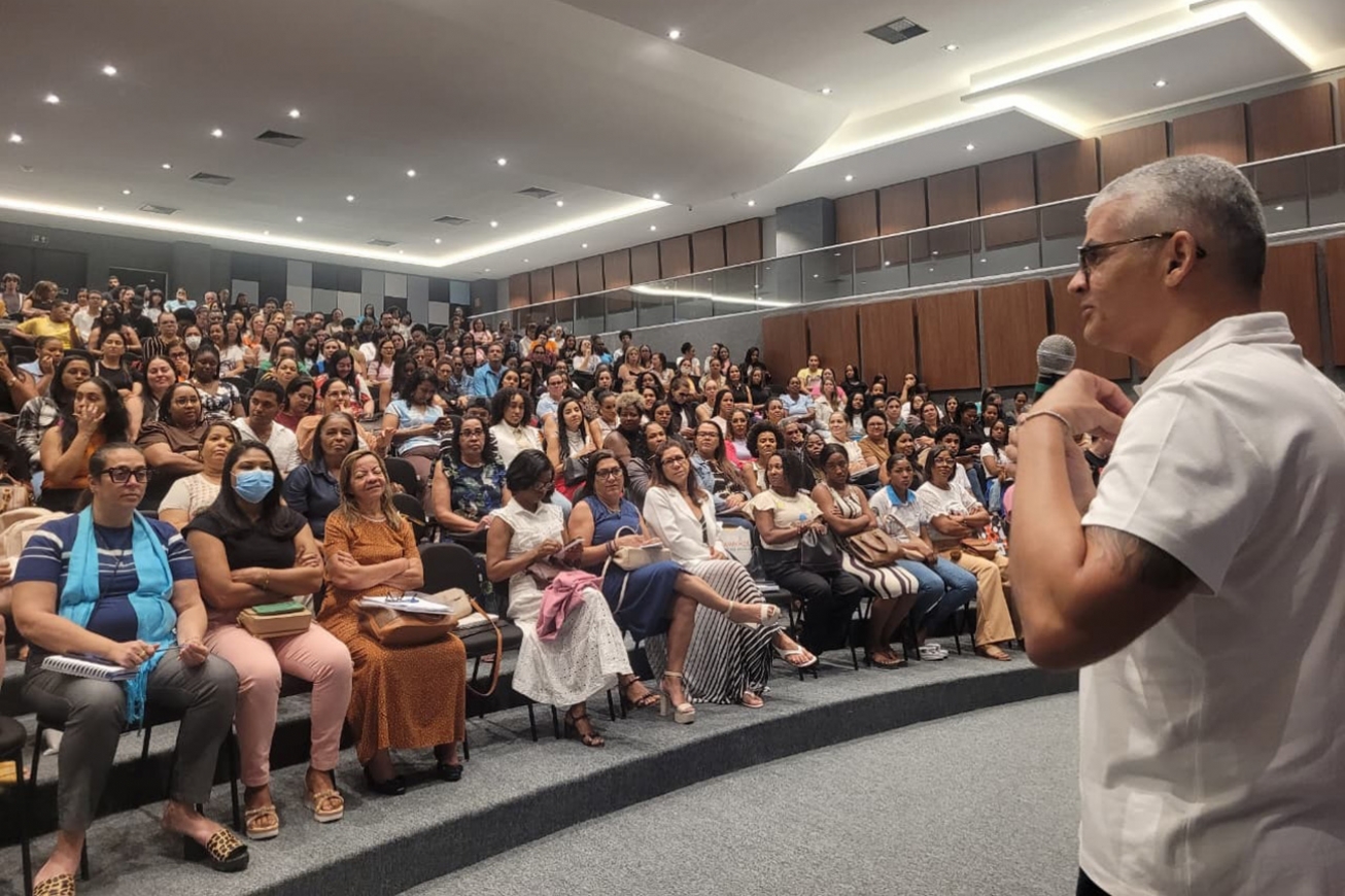 Secretaria de Educação lança nova estratégia para acompanhar a presença escolar e combater a evasão