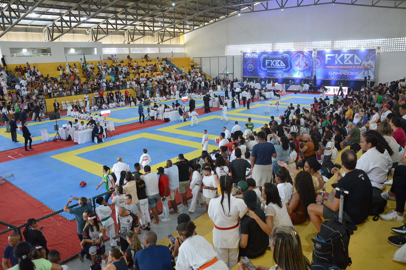 Prefeitura reabre Oyama Pinto com campeonato da Federação de Karatê da Bahia