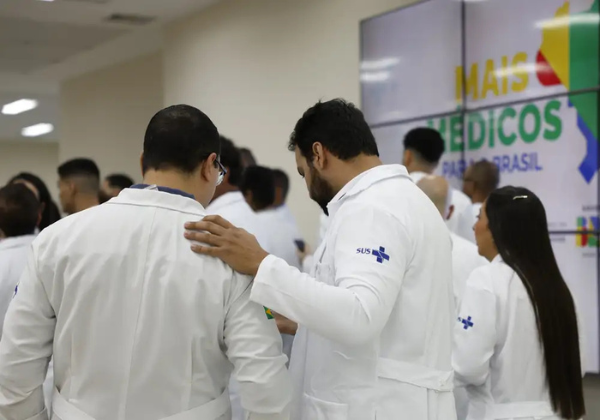 MEC suspenderá vestibulares e vetará ampliação de cursos de medicina mal avaliados