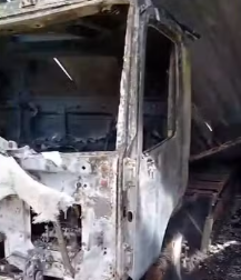 Incêndio atinge fábrica de estofados no interior da BA; caminhão ficou destruído