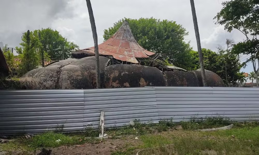 Reforma do teatro, carro de boi e “abóbora”, do Amélio Amorim, deve ser concluída em dezembro