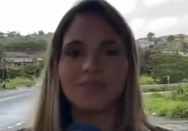 Repórter entra em trabalho de parto ao vivo