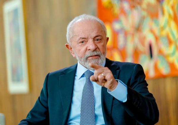 Governo apresenta projetos para regulamentar big techs no Brasil