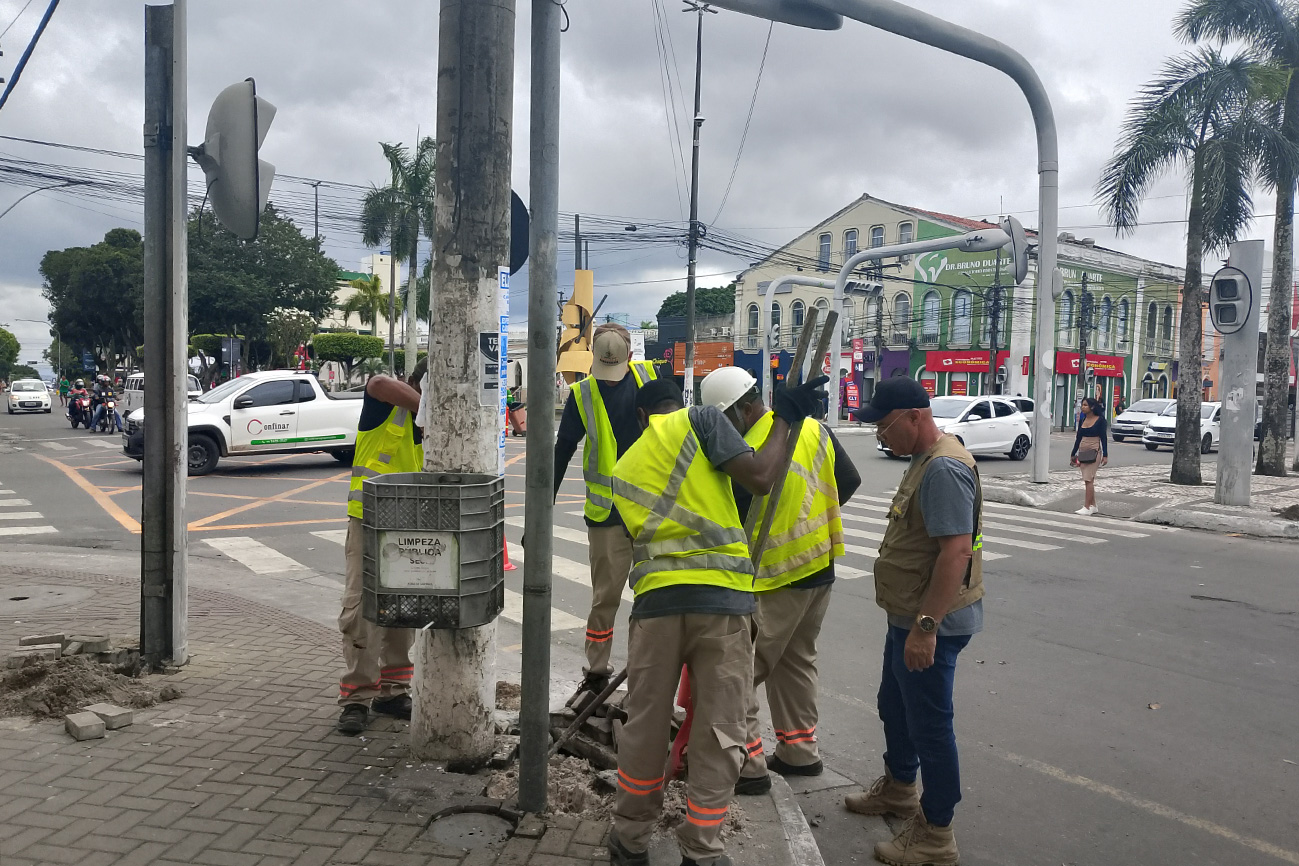 SMT reativa marcador de tempo do pedestre nos semáforos do Centro