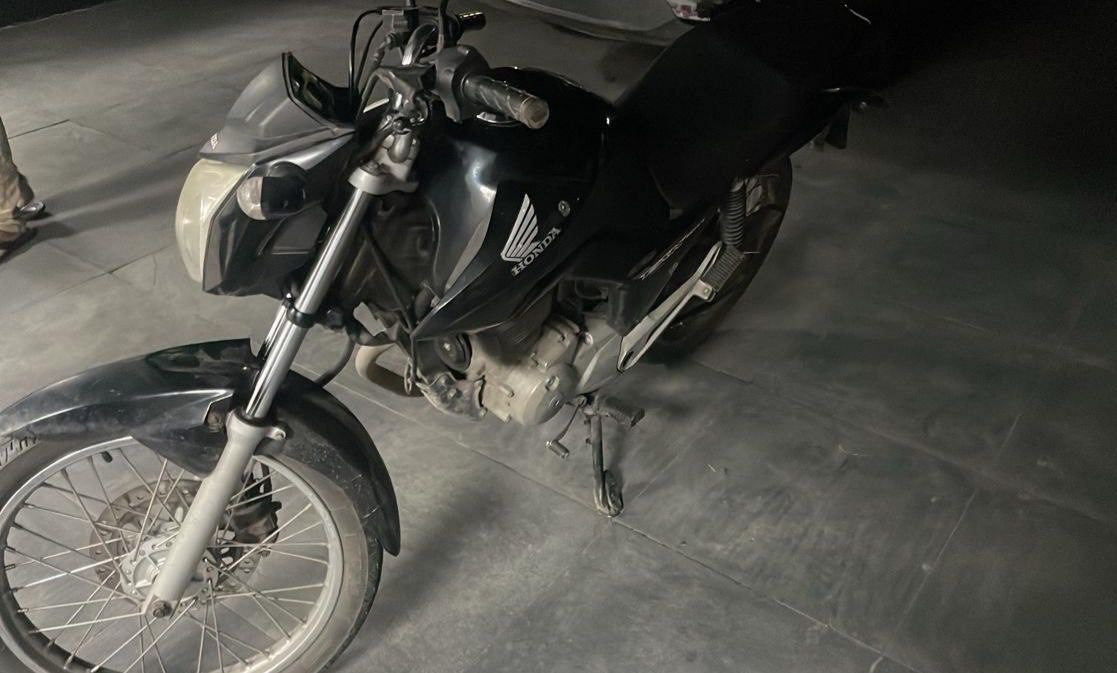 Polícia Civil recupera motocicleta roubada em Feira de Santana