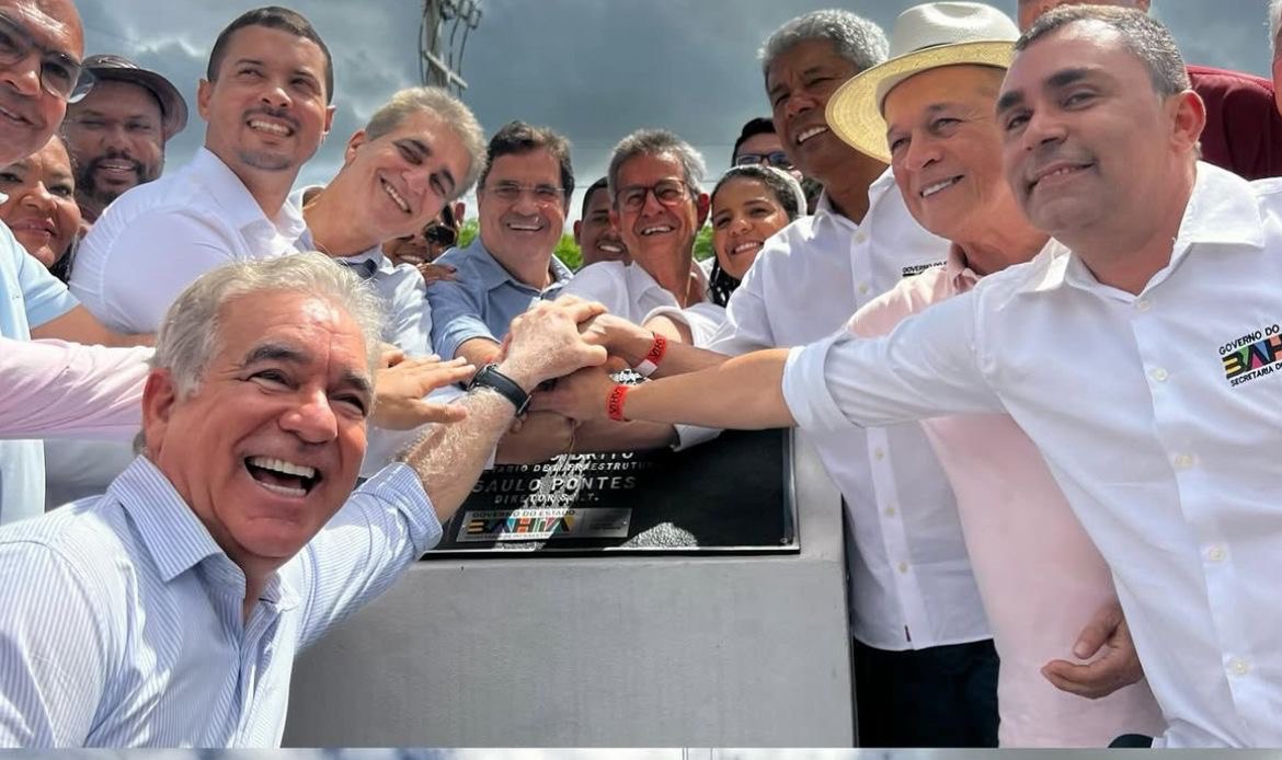 Governador entrega colégio, destacamento da PM, kit hospitalar e anuncia mais de R$ 50 milhões em investimentos em Tanquinho