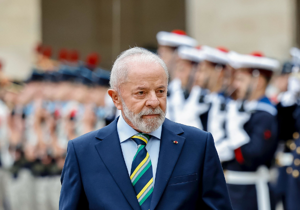 Lula anuncia linha de crédito de R$ 30 bi para empresas afetadas pelo tarifaço dos EUA