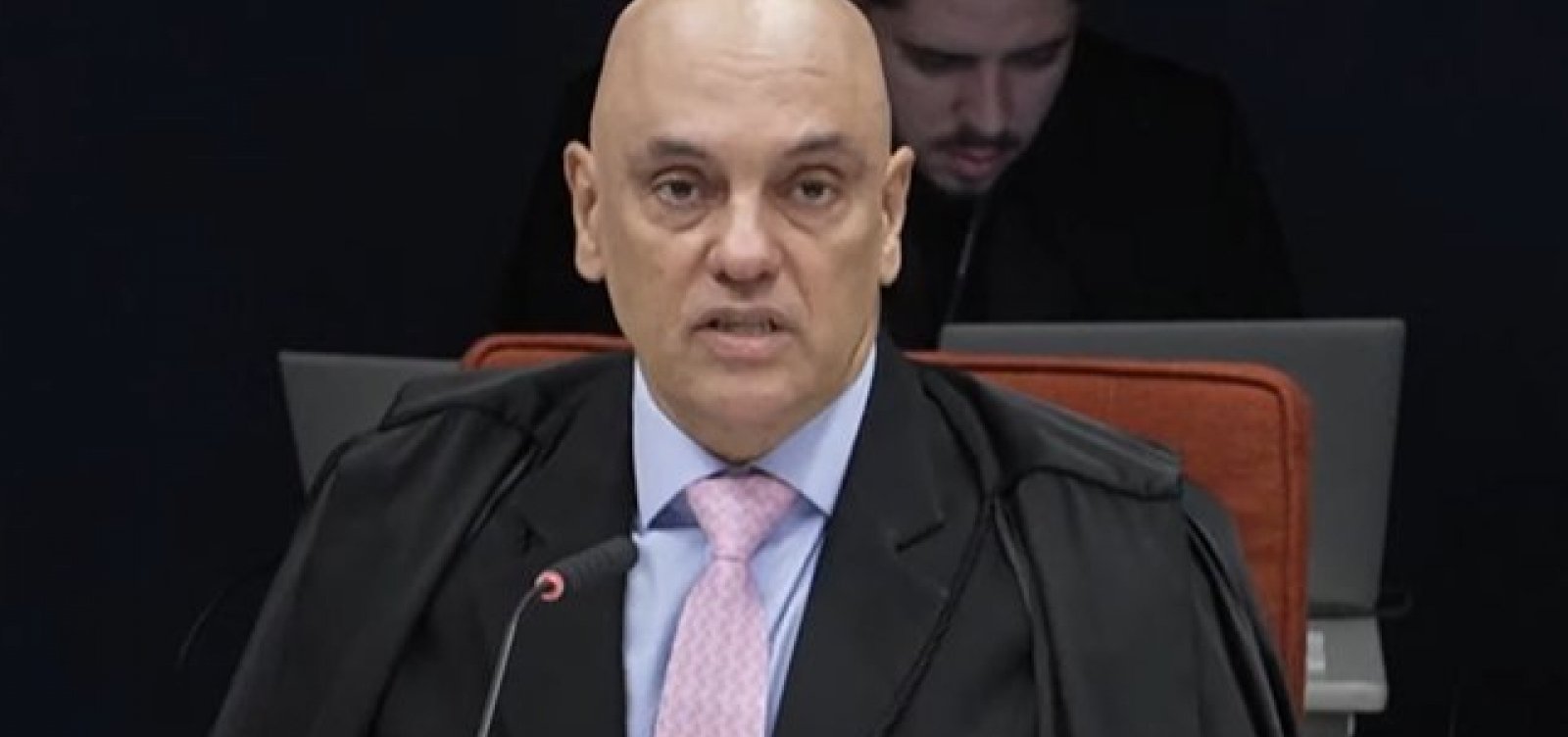 Moraes defende colaborações premiadas e critica defesas durante julgamento no STF
