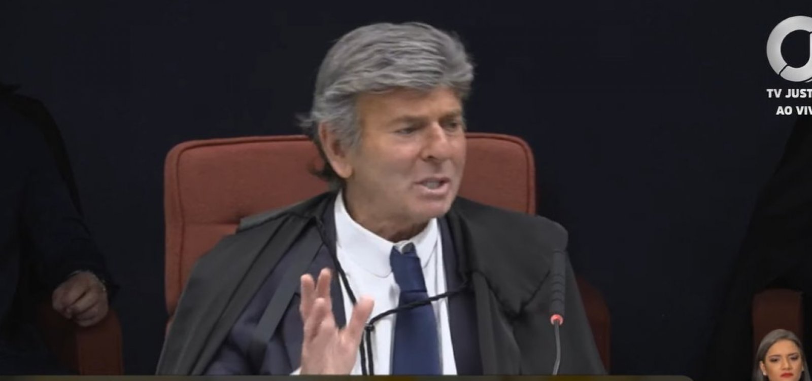 Fux vota por validação da delação de Mauro Cid em julgamento no STF