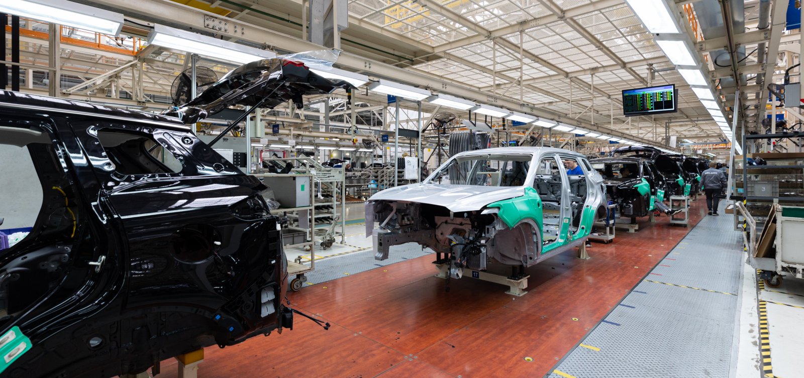 Produção nacional da Toyota é suspensa por destruição de fábrica de SP