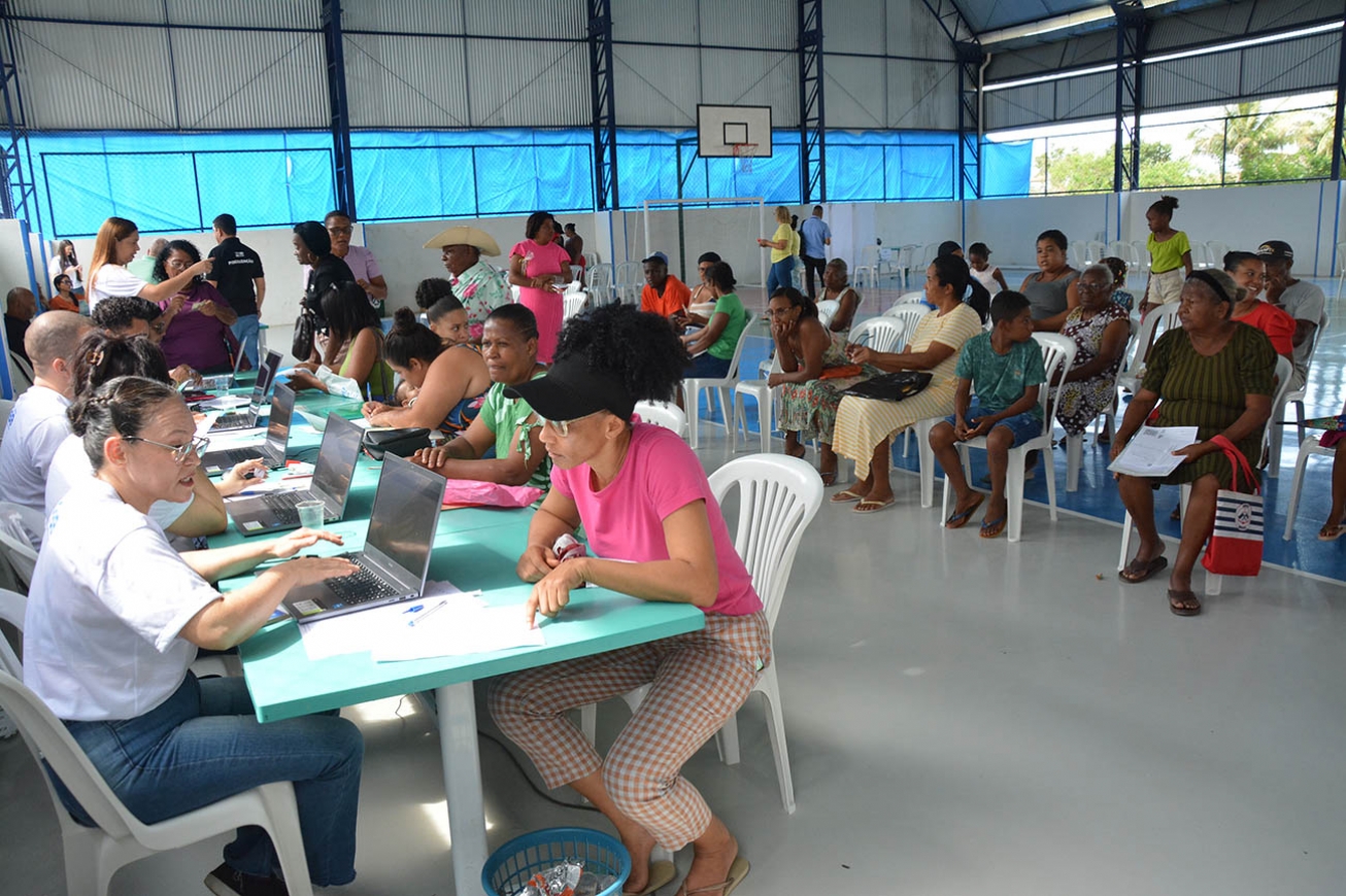 Feira em Ação leva serviços da Prefeitura ao distrito de Bonfim de Feira