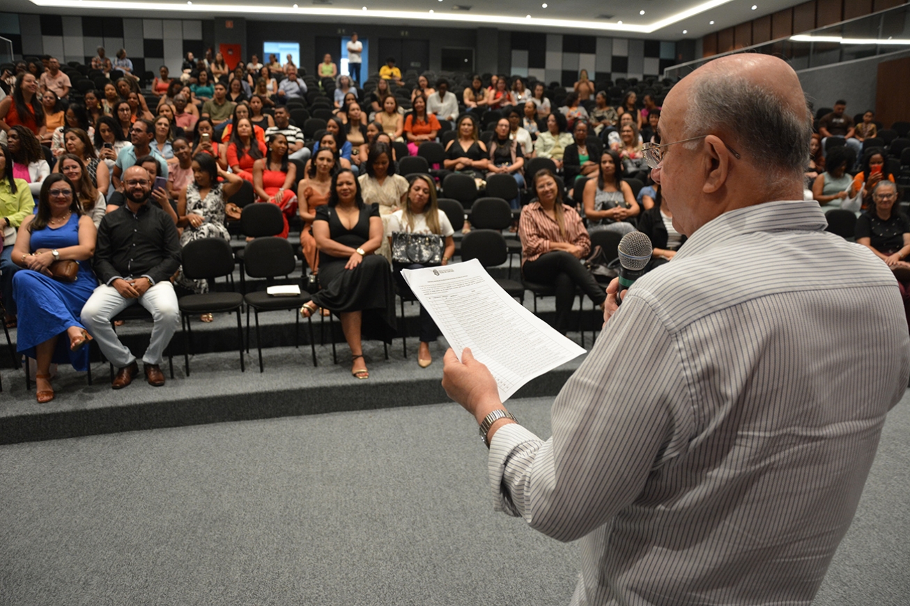 Prefeitura de Feira de Santana enquadra 142 professores da rede municipal