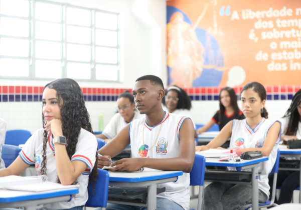 Estudantes da rede estadual têm prazo até 10 de outubro para atualizar cadastro
