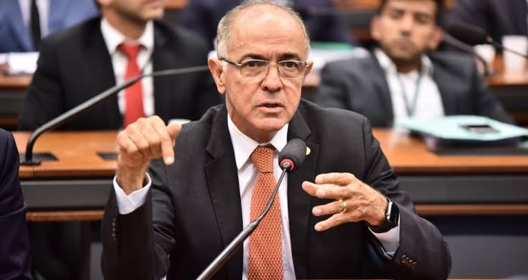 José Carlos Aleluia critica julgamento de Bolsonaro e defende pacificação do país