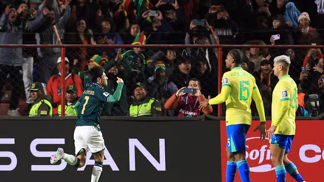 Bolívia vence o Brasil na altitude e garante vaga na repescagem para a Copa do Mundo de 2026