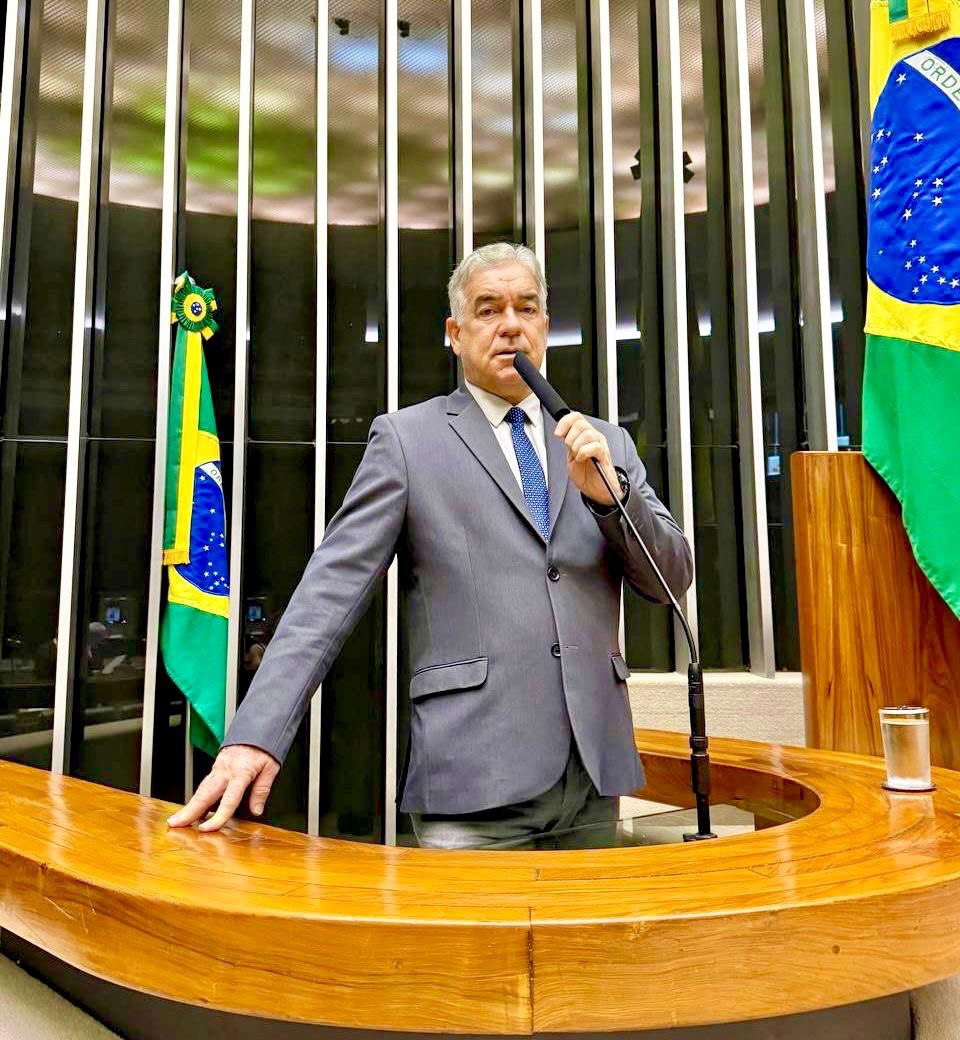 Ideia de criança feirense vira projeto de lei de Zé Neto que garante auxílio para mães de gêmeos, trigêmeos ou mais