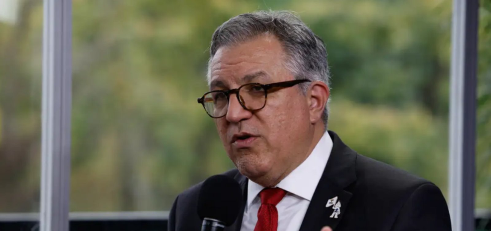 Ministro da Saúde anuncia compra de 2,5 mil tratamentos contra ingestão de metanol
