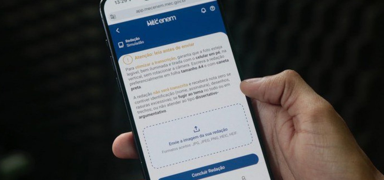 MEC lança aplicativo com simulados e correção automática para Enem 2025