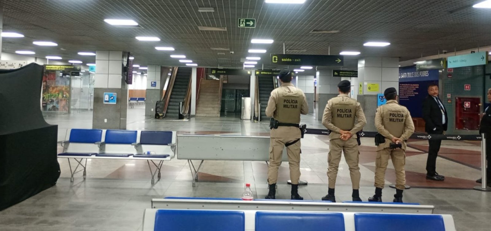 Área de aeroporto de Salvador é isolada pelo Bope após suspeita de bomba; material era chaveiro de borracha