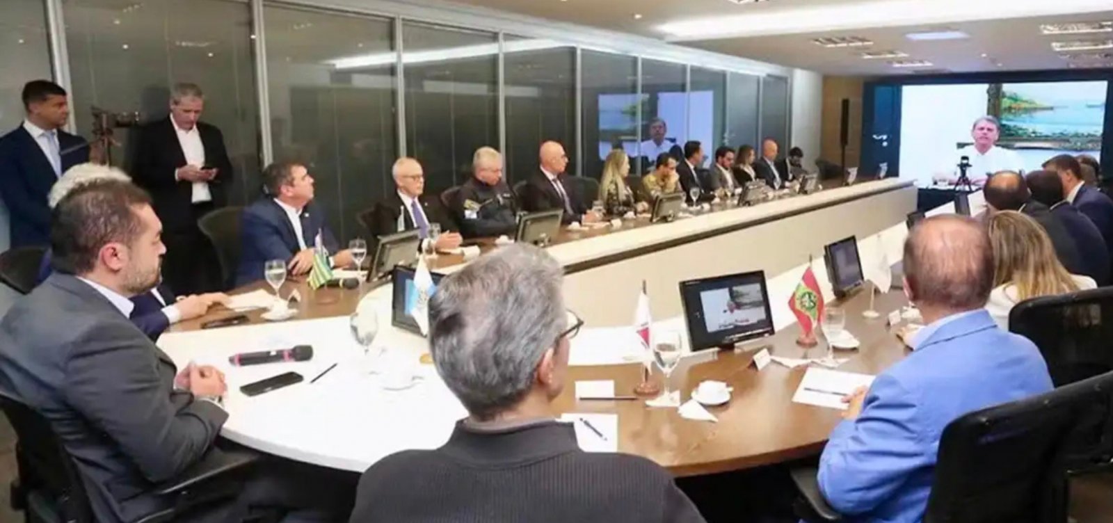 Sete governadores lançam “Consórcio da Paz” após operação no Rio