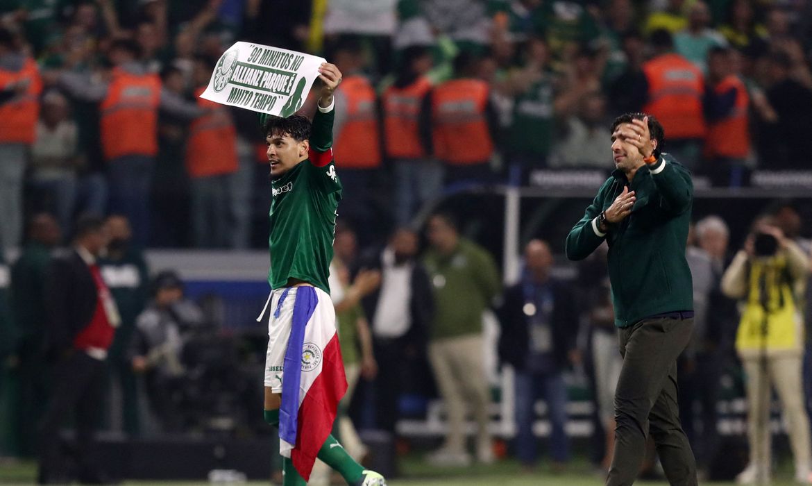 Palmeiras goleia LDU e enfrenta Flamengo na final da Libertadores
