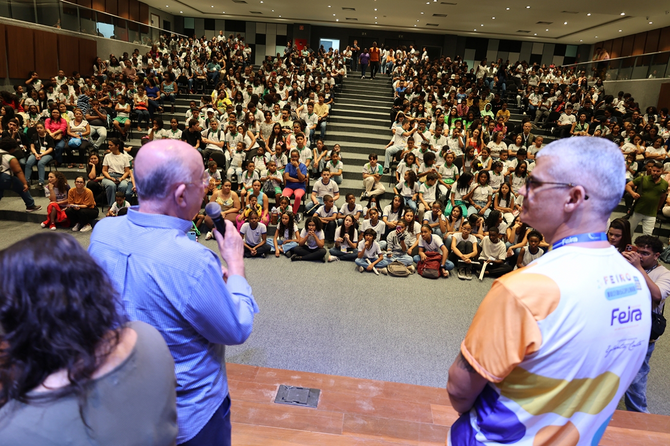 Mais de mil alunos participam da II Feira Multidisciplinar da Rede Municipal de Feira de Santana