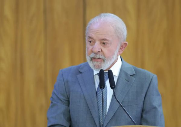 Lula dá aval a projeto que tira da meta fiscal R$ 5 bi por ano em investimentos da Defesa