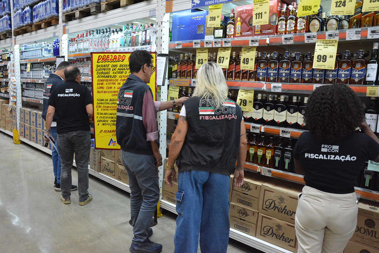 PROCON intensifica fiscalização de bebidas alcoólicas e identifica pendências em estabelecimentos
