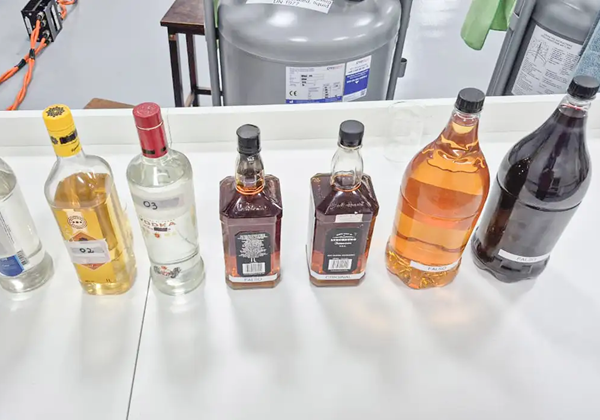 Casos de intoxicação por metanol sobem para 59 no Brasil