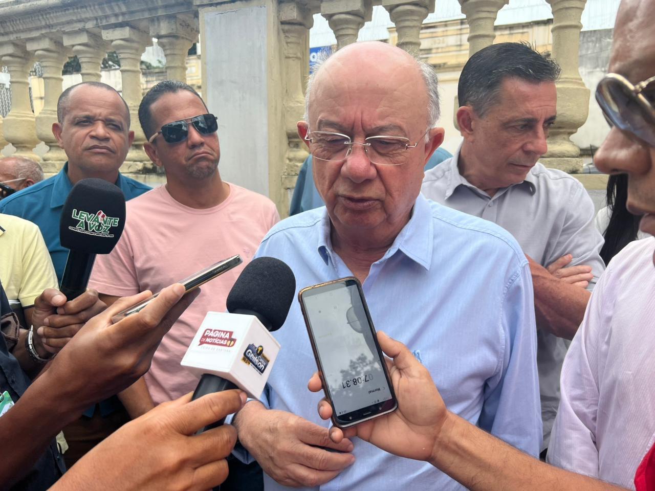“A prioridade é planejar a Micareta”, afirma Zé Ronaldo ao comentar proposta do fim do arrastão