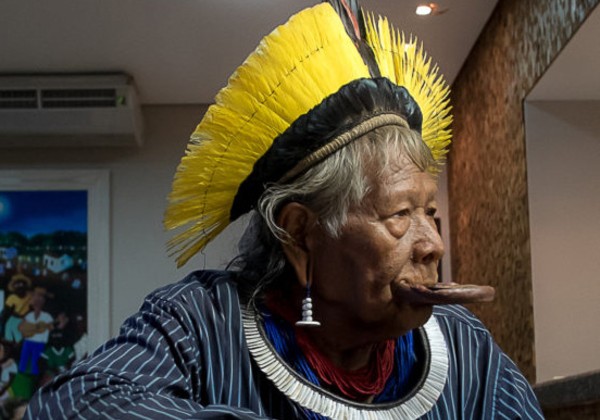 Ministros se reúnem com cacique Raoni na COP30