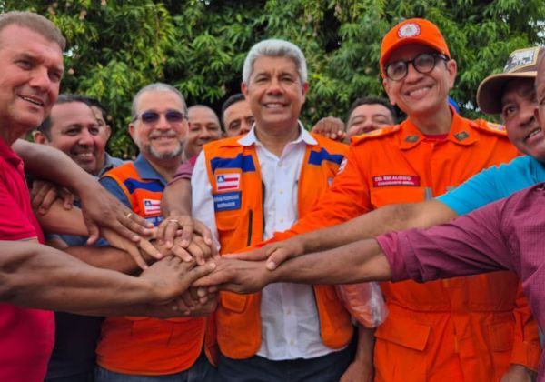 Jerônimo acompanha ações emergenciais em Sítio do Mato após fortes chuvas