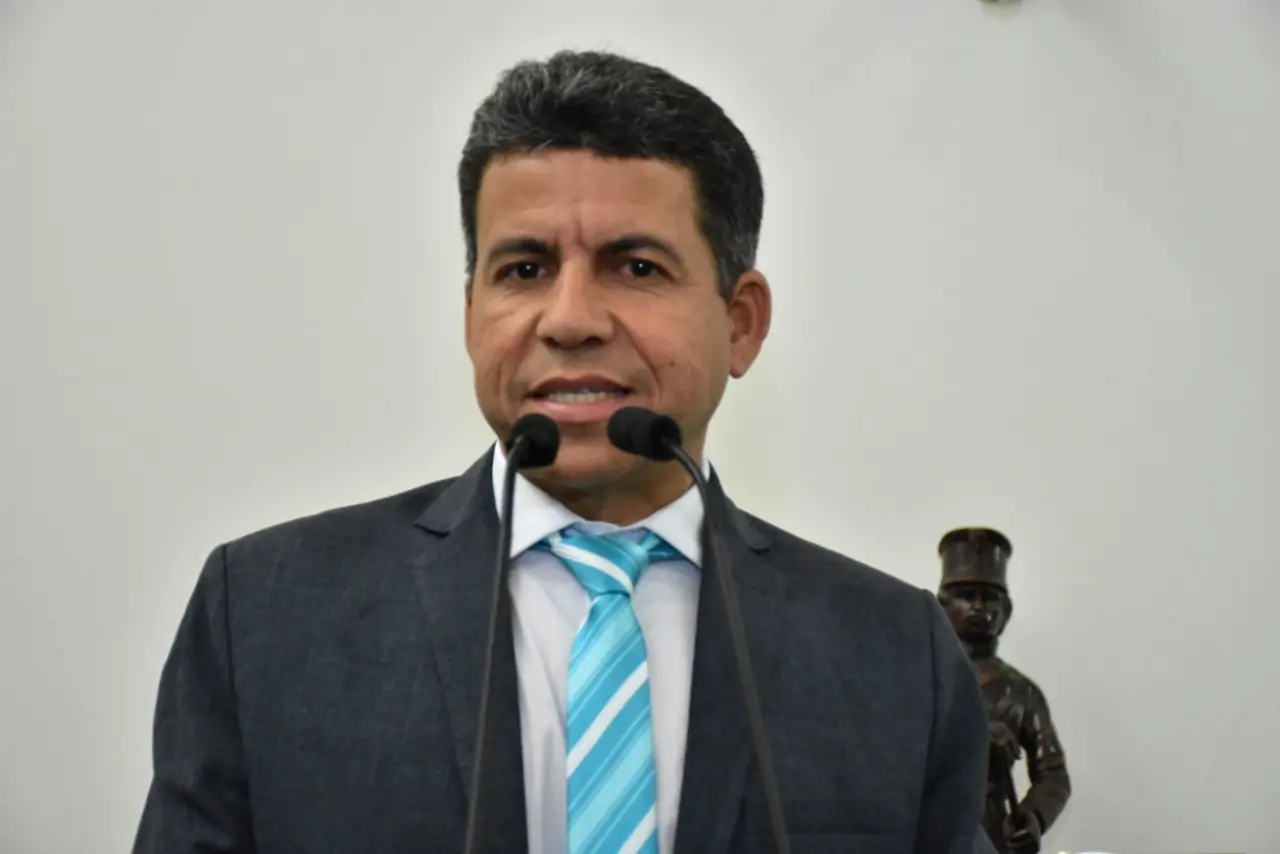 Nova quadra poliesportiva do Viveiros deve sair do papel após emenda de quase R$ 1 milhão, afirma ex-vereador