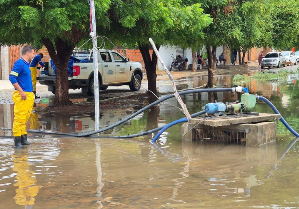 Governo da Bahia envia apoio emergencial e monitora rodovias após fortes chuvas