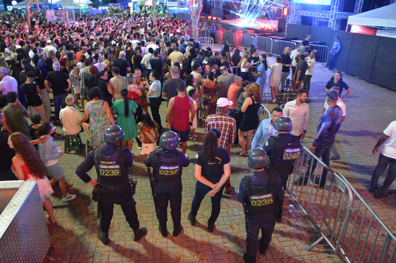 Natal Encantado 2025 conta com esquema integrado de segurança e reforço do policiamento em Feira de Santana