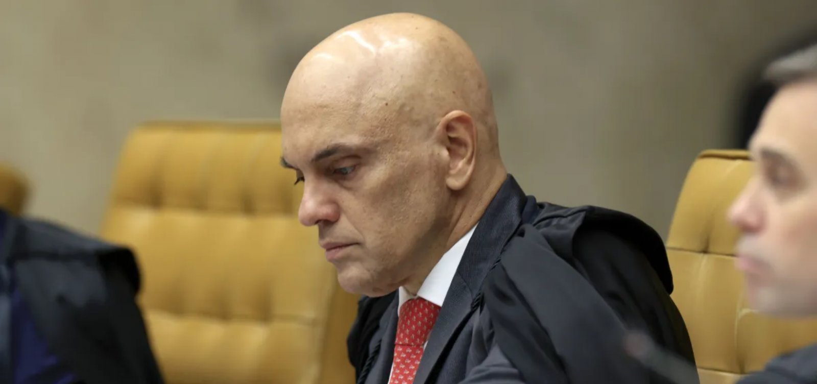 Retirada de sanções a Moraes é fruto de diálogo entre Lula e Trump, avalia Planalto