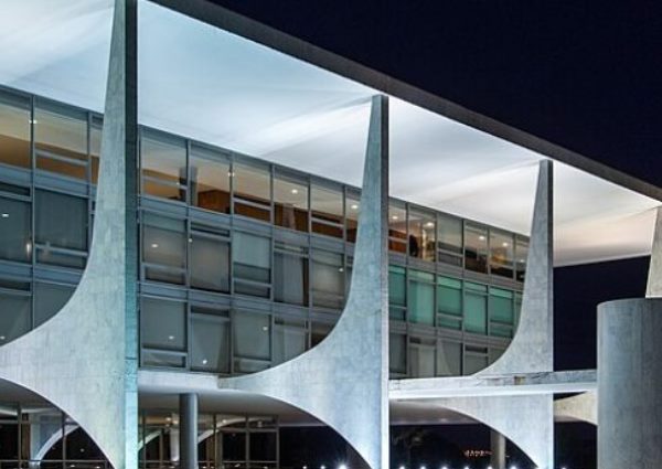 Lula e ministros se reúnem para discutir tensão com Alcolumbre sobre indicação ao STF