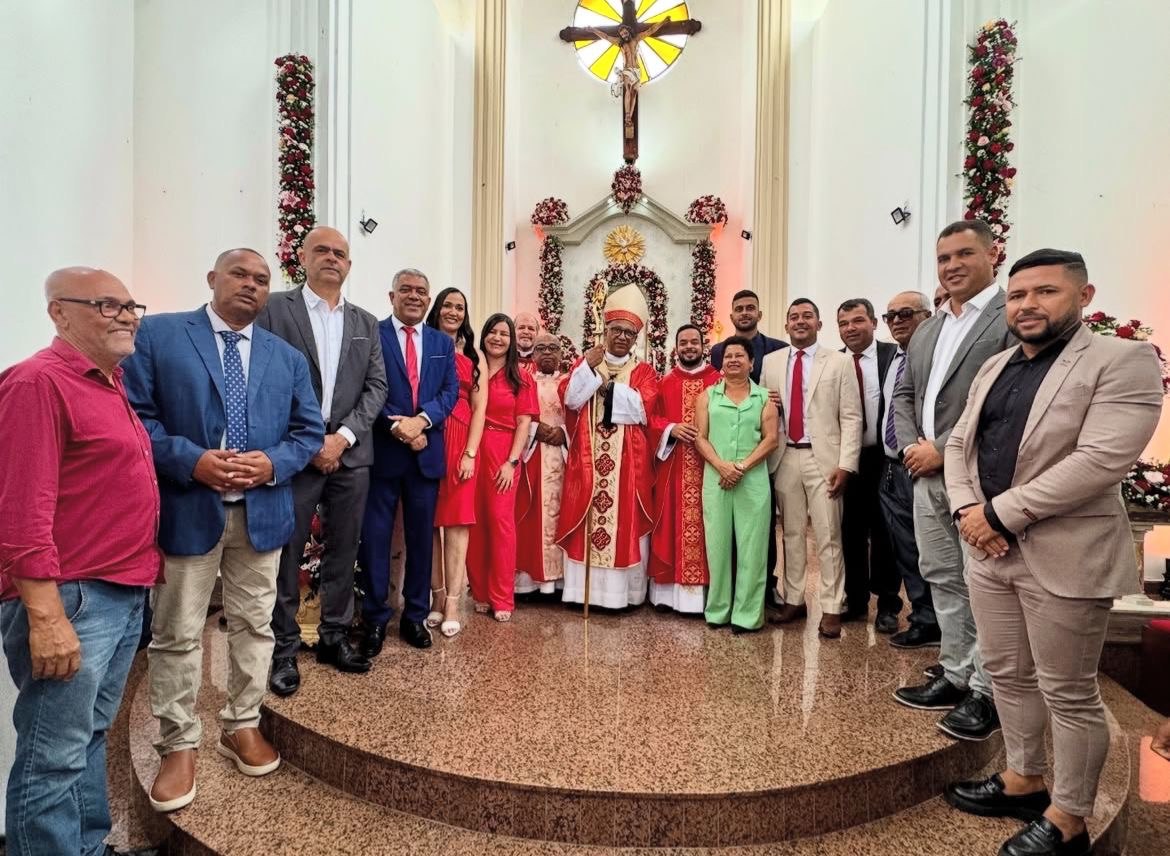 Santa Bárbara celebra festa da padroeira com presença de autoridades e fiéis