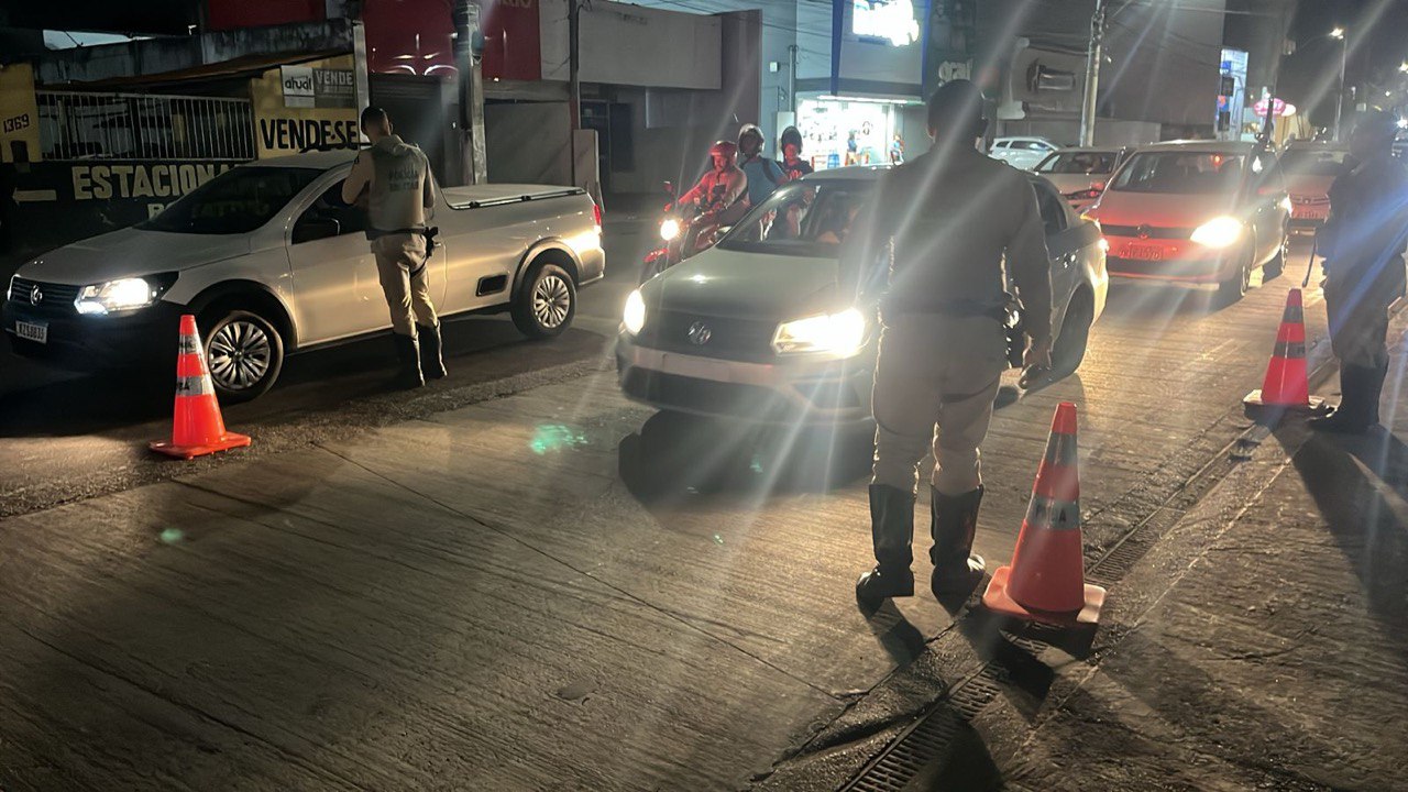 PM intensifica fiscalização e realiza Operação Paz no Trânsito em Feira de Santana