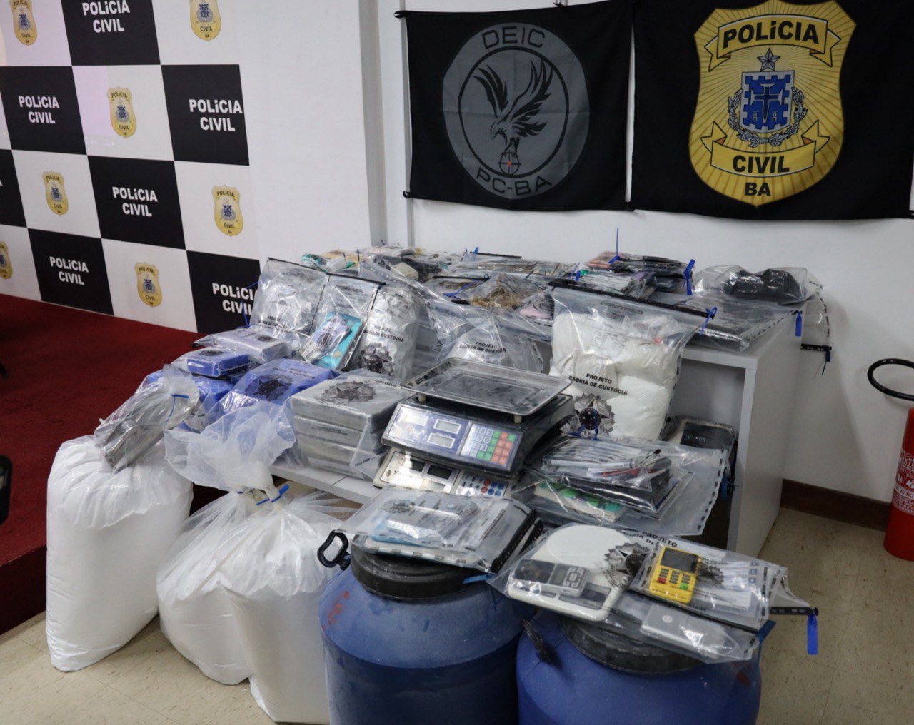 Duas pessoas são presas em Feira de Santana durante a Megaoperação Zimmer