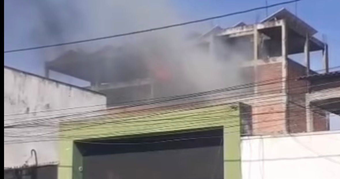 Incêndio atinge prédio de seis pavimentos na Getúlio Vargas