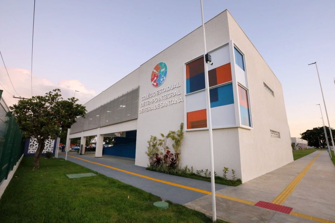 Secretária de Educação celebra início de 2026 com matrícula recorde e queda da evasão escolar