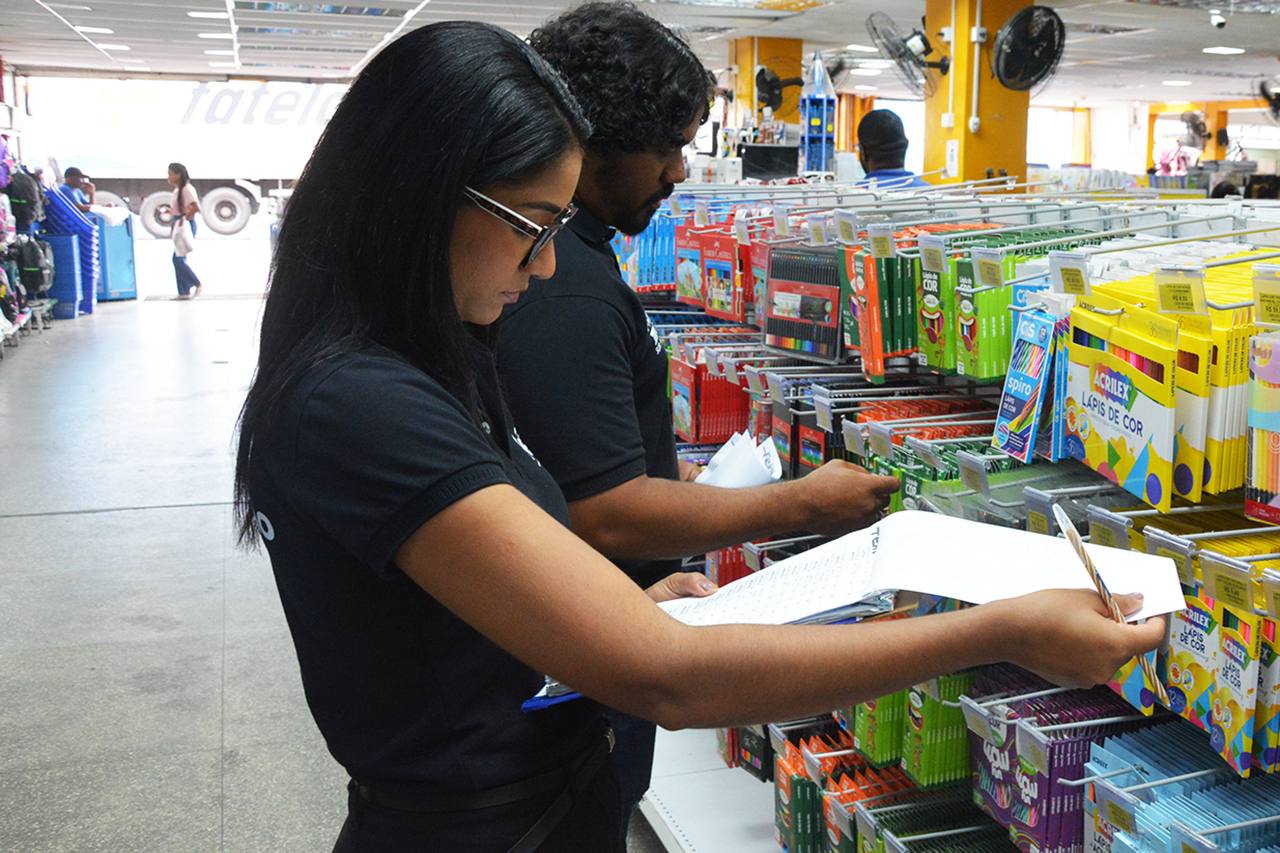Procon de Feira divulga pesquisa comparativa de preços do material escolar